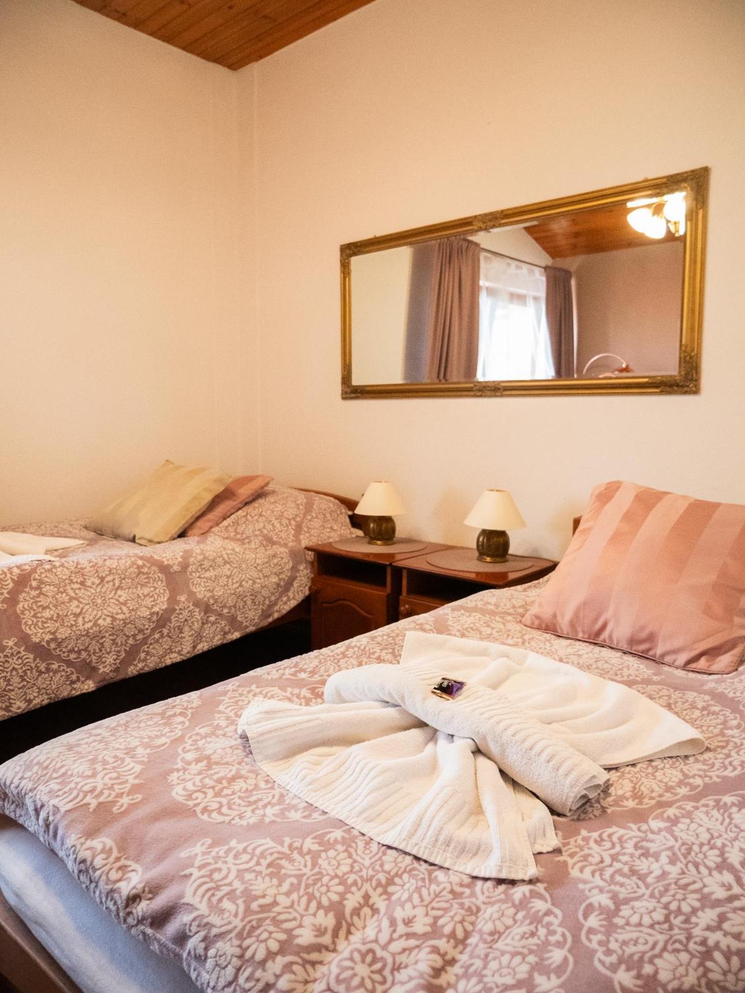 U Krba Hotel Nitra Buitenkant foto