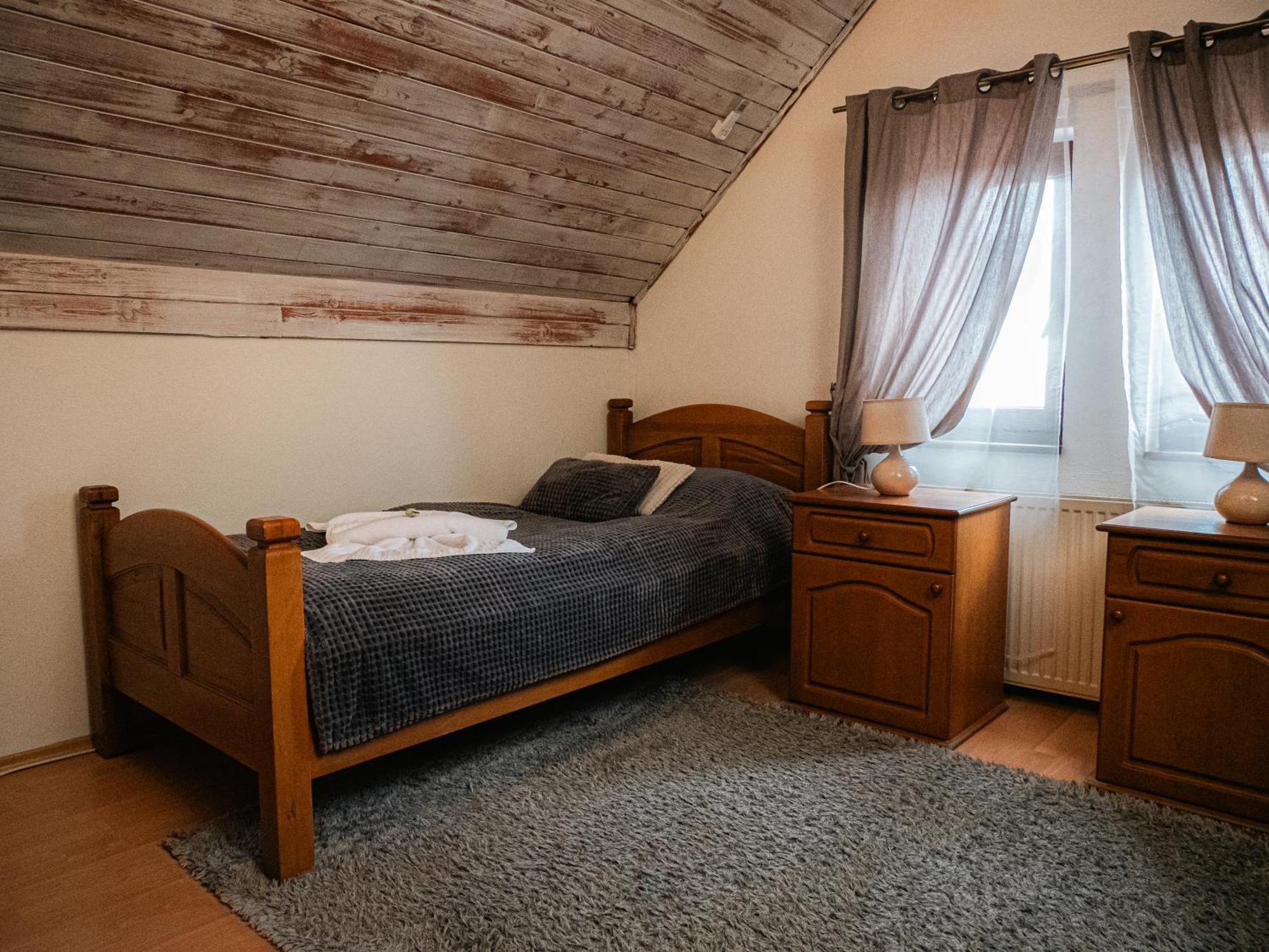 U Krba Hotel Nitra Buitenkant foto