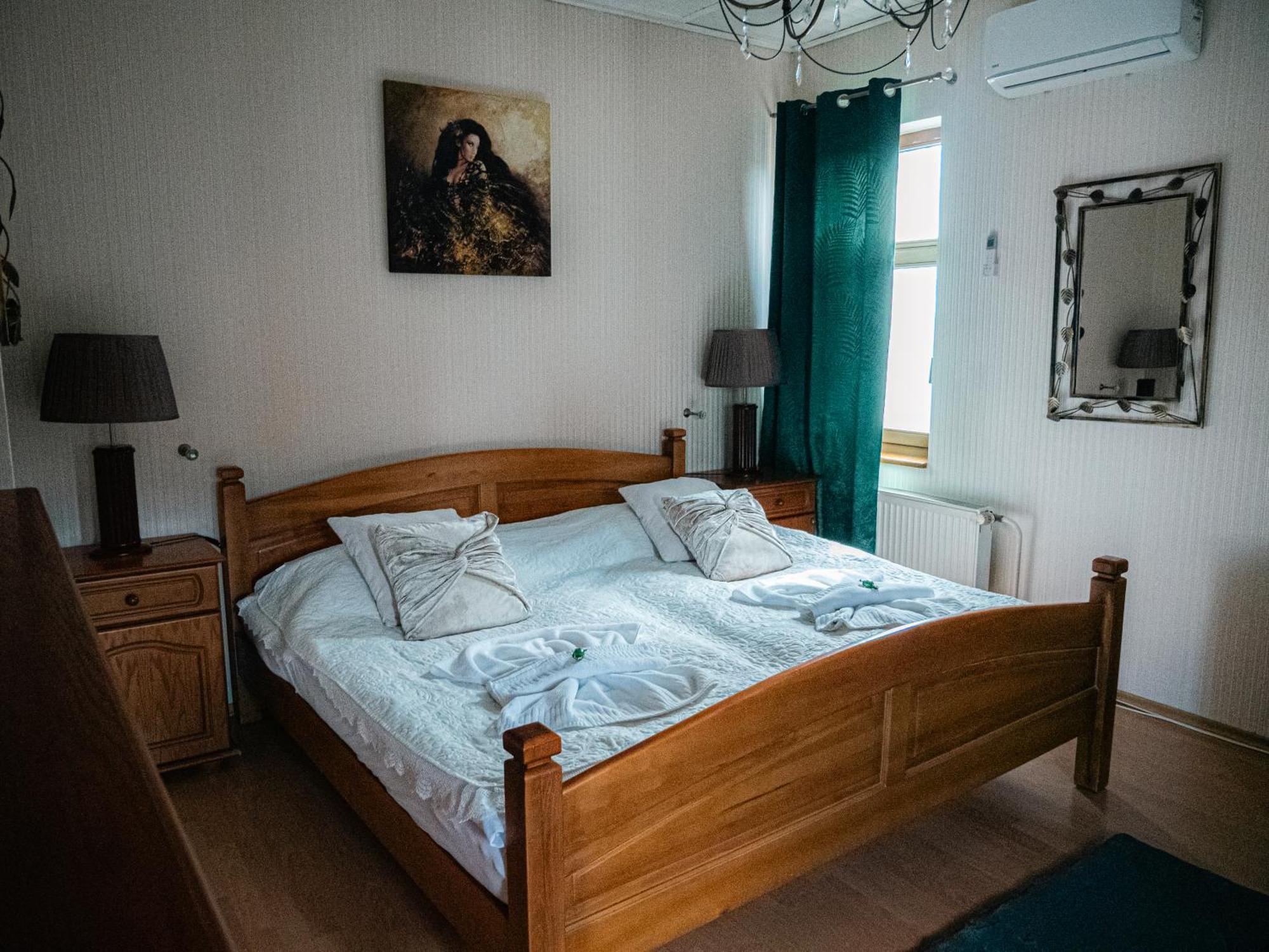 U Krba Hotel Nitra Buitenkant foto
