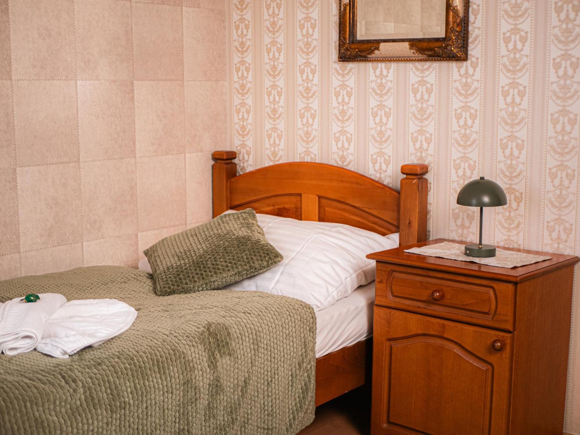 U Krba Hotel Nitra Buitenkant foto